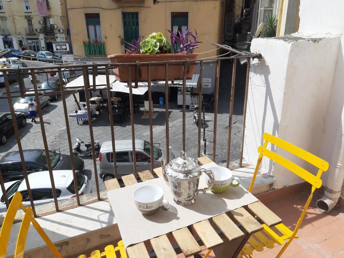 Appartamento In Piazza Наполи Екстериор снимка
